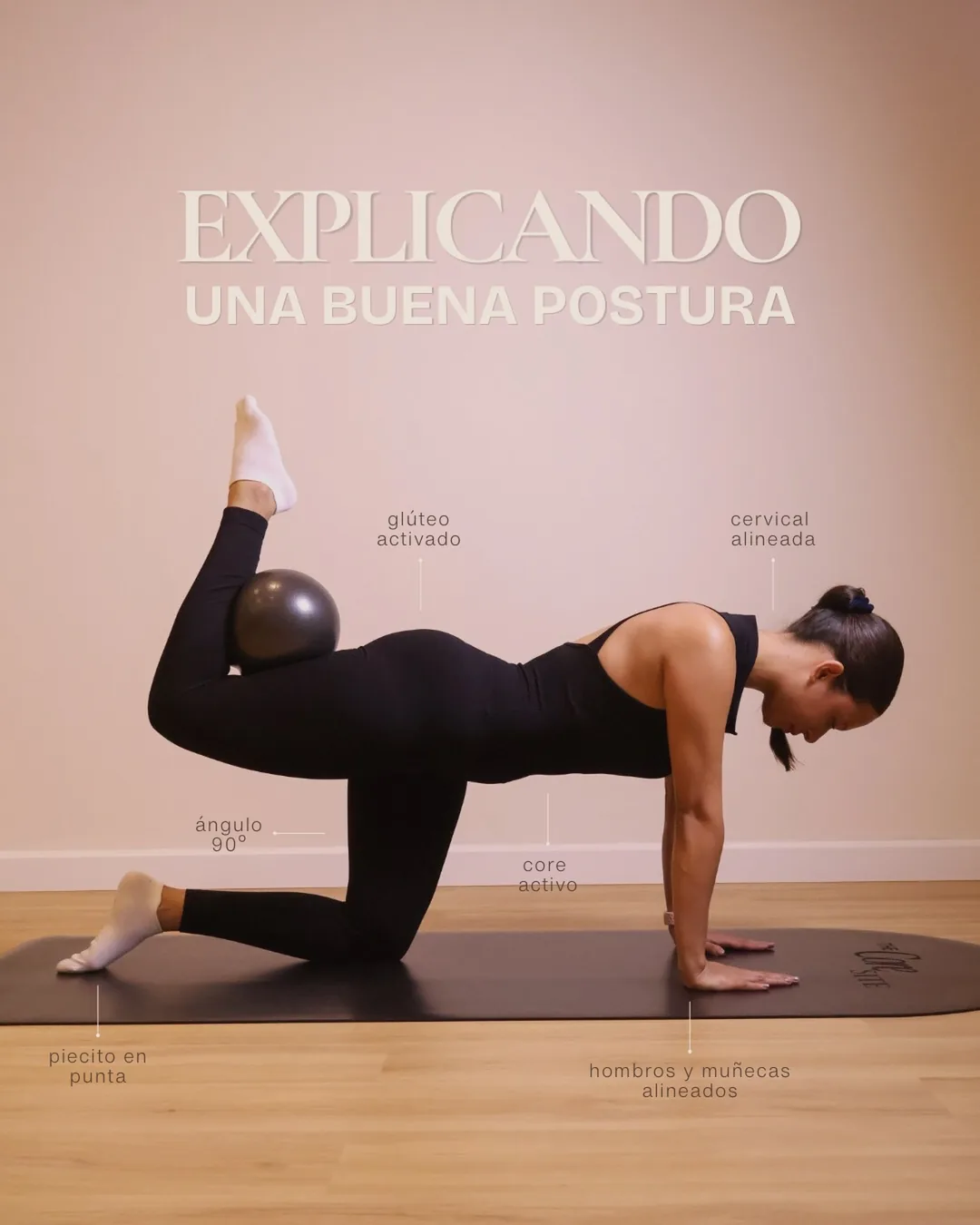 Guía visual de postura y alineación durante un ejercicio de Pilates